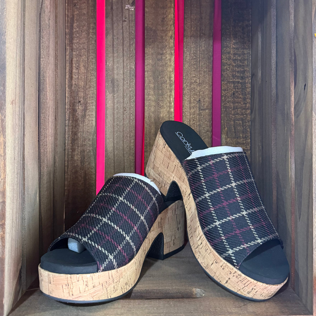 Plaid slip-on platform wedge sandals with open toe and cork-look sole