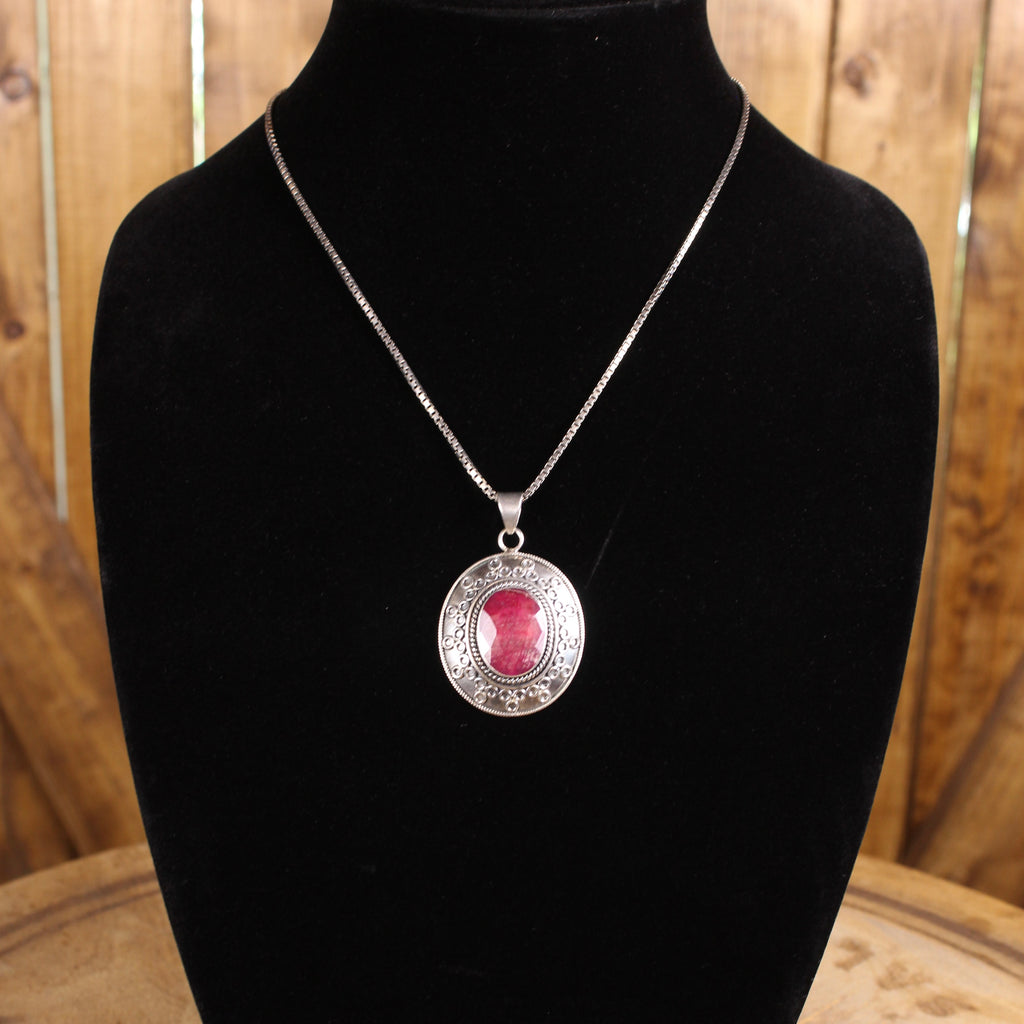 Vintage 925 Sterling Silver Ruby Cabochon Pendant Necklace with Italian Box Chain