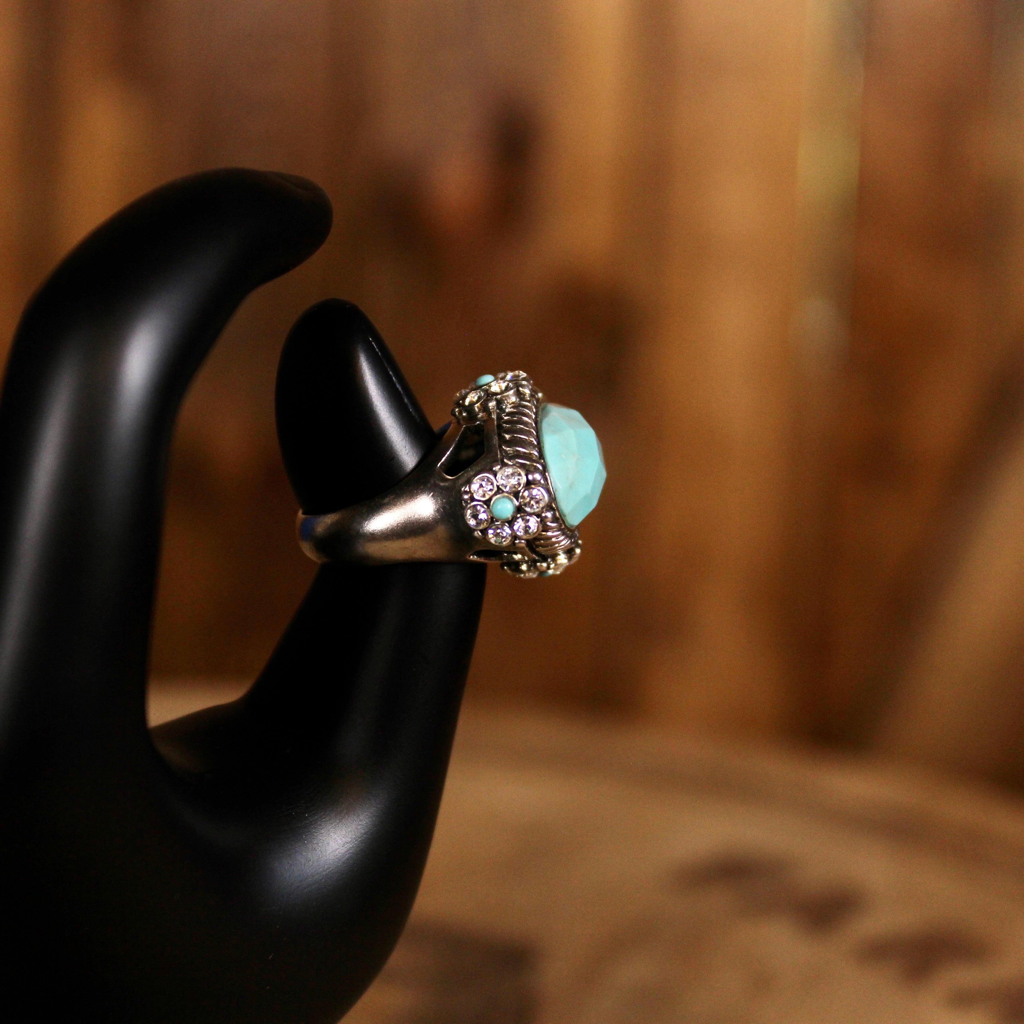 Vintage Faceted Turquoise Statement Ring | Ornate Rope Border | Southwestern Style