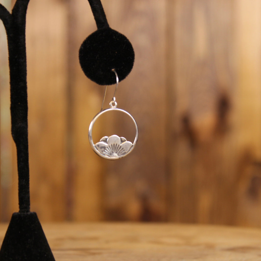 Vintage Sterling Silver Floral Hoop Earrings | Everyday Southwestern Style