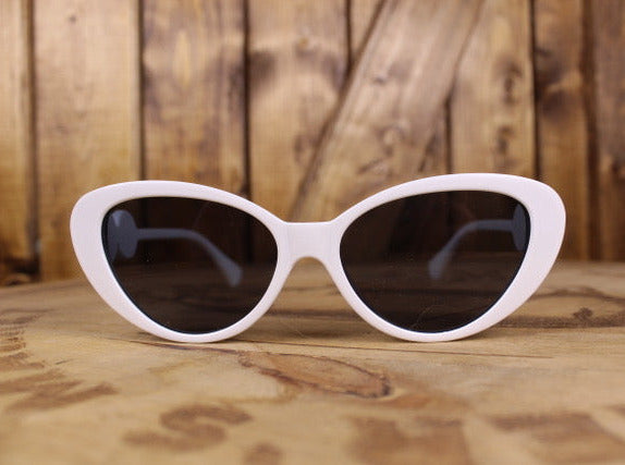 Retro cat eyes sunglasses